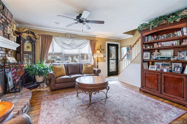 36 Lakewood Avenue, Ronkonkoma, NY 11779