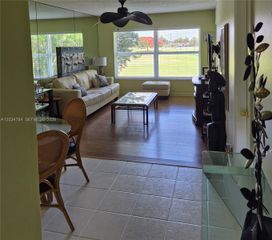 7797 Golf Cir Drive 206, Margate, FL 33063