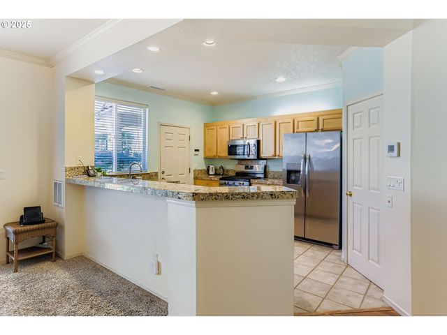 1860 Ne ORENCO STATION Pkwy, Hillsboro, OR 97124
