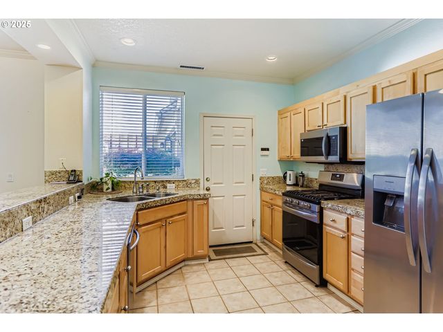 1860 Ne ORENCO STATION Pkwy, Hillsboro, OR 97124