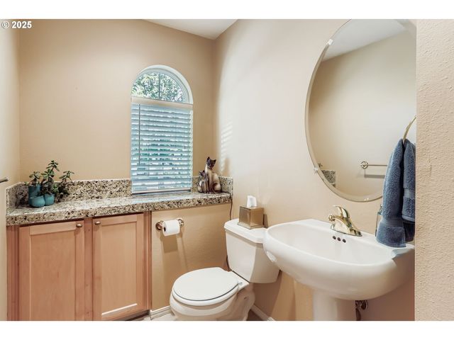 1860 Ne ORENCO STATION Pkwy, Hillsboro, OR 97124