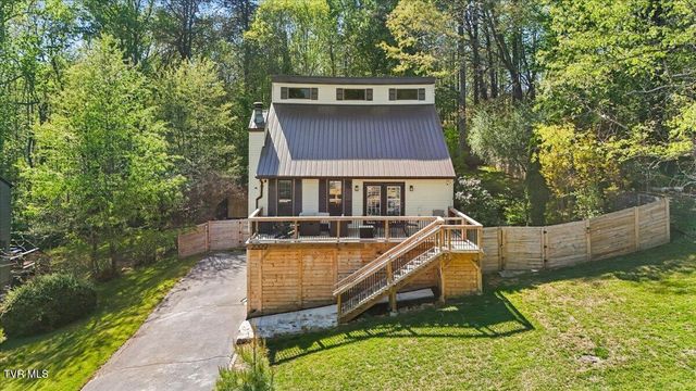 2009 Dusty Drive, Johnson City, TN 37604