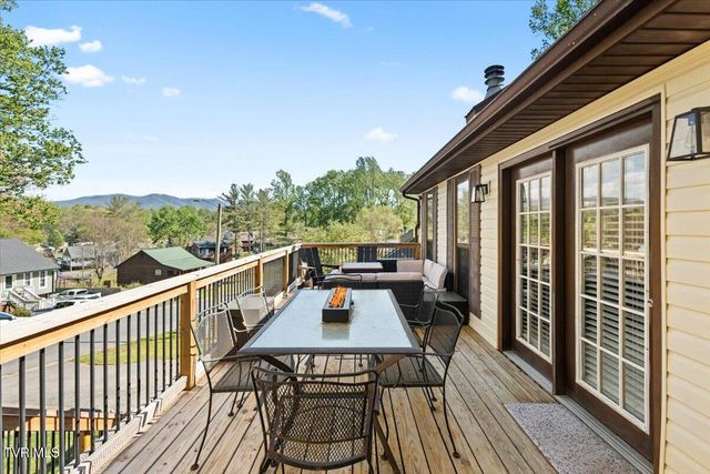 2009 Dusty Drive, Johnson City, TN 37604