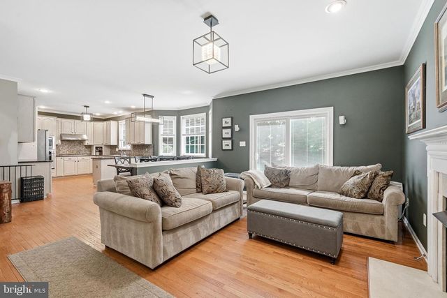 23 HUNTINGTON DR, Burlington, NJ 08016