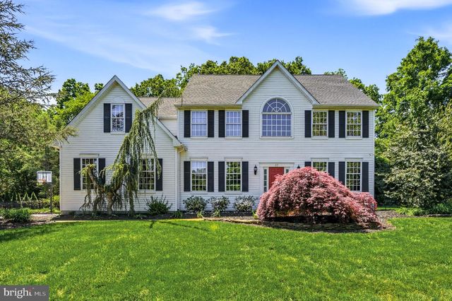 23 HUNTINGTON DR, Burlington, NJ 08016