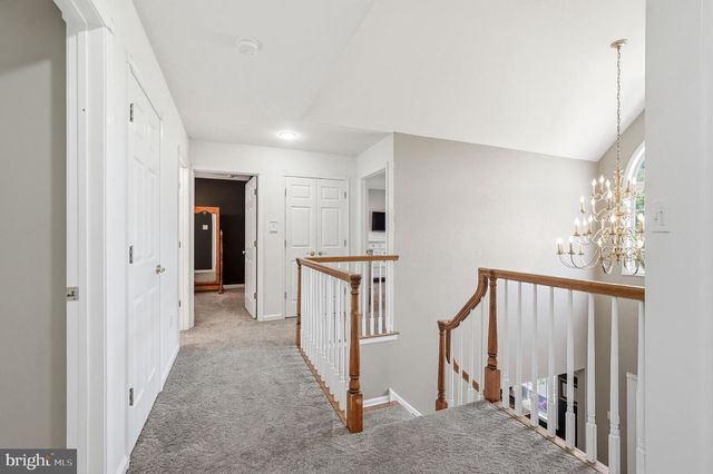 23 HUNTINGTON DR, Burlington, NJ 08016