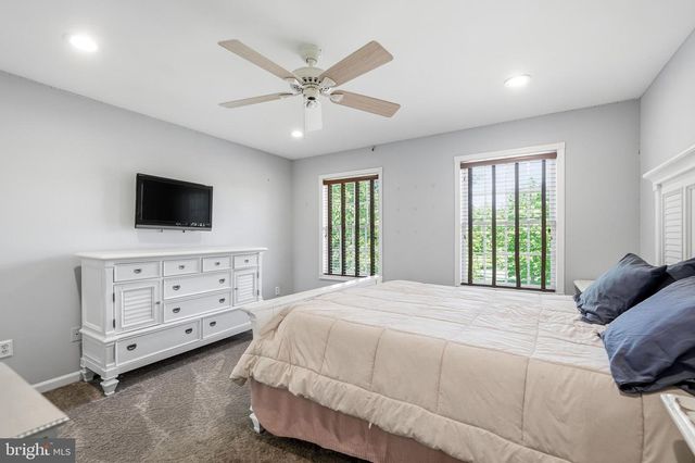 23 HUNTINGTON DR, Burlington, NJ 08016