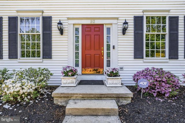 23 HUNTINGTON DR, Burlington, NJ 08016