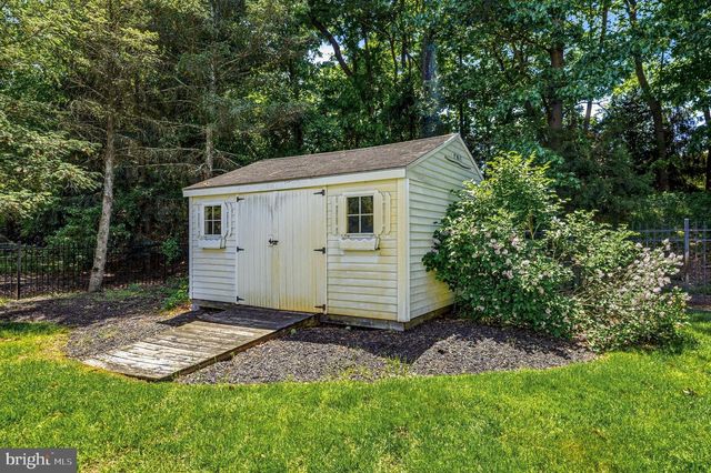 23 HUNTINGTON DR, Burlington, NJ 08016