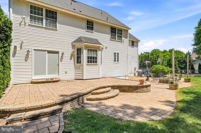 23 HUNTINGTON DR, Burlington, NJ 08016