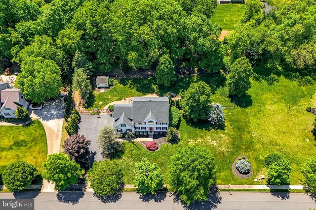 23 HUNTINGTON DR, Burlington, NJ 08016
