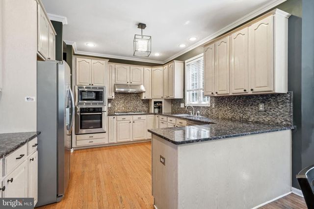 23 HUNTINGTON DR, Burlington, NJ 08016
