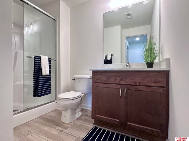 16907 Newport Avenue, Omaha, NE 68116