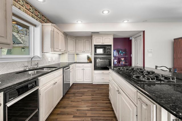 20848 Bay Shore Dr, Flint, TX 75762