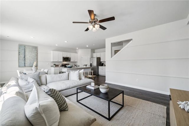 107 Gallop WAY, Yorktown, VA 23690