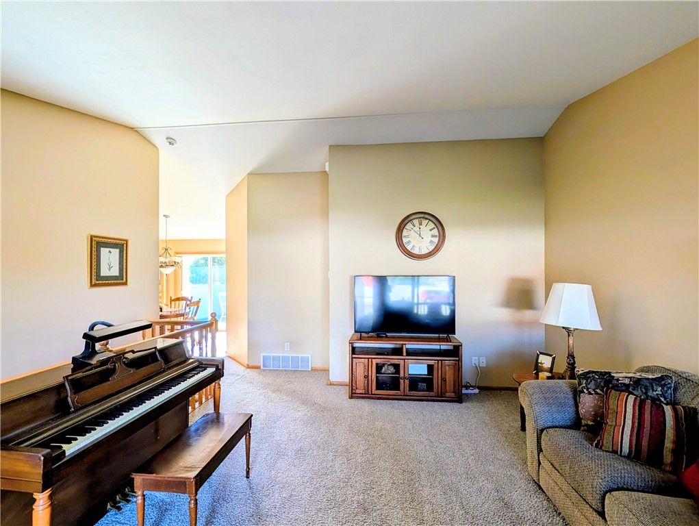3886 Avenue C, Billings, MT 59106 photo 2