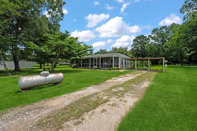 13914 Fm 1409, Old River-winfree, TX 77535