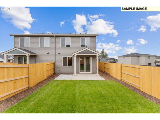 1564 Brown St, Woodburn, OR 97071