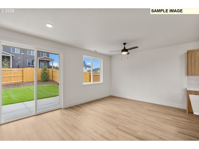 1564 Brown St, Woodburn, OR 97071
