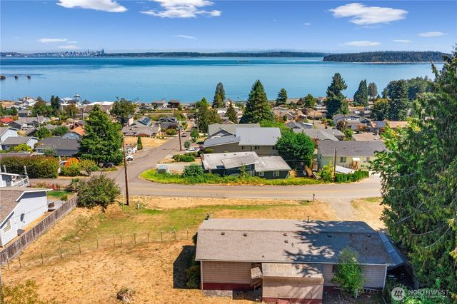 2372 Valley Avenue E, Port Orchard, WA 98366