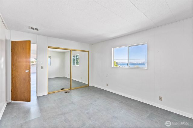 2372 Valley Avenue E, Port Orchard, WA 98366