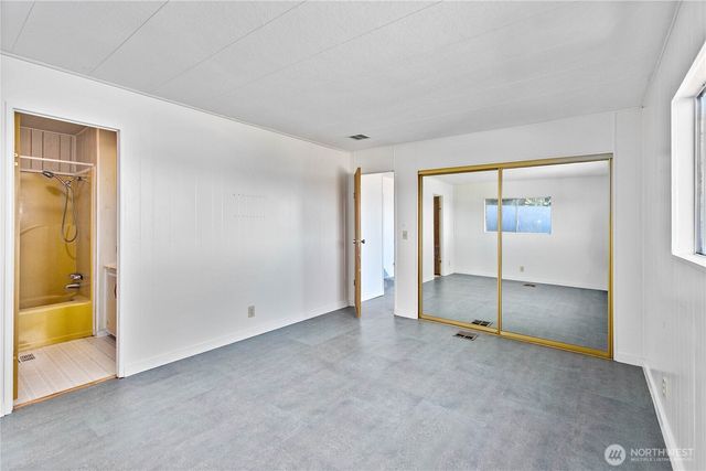 2372 Valley Avenue E, Port Orchard, WA 98366