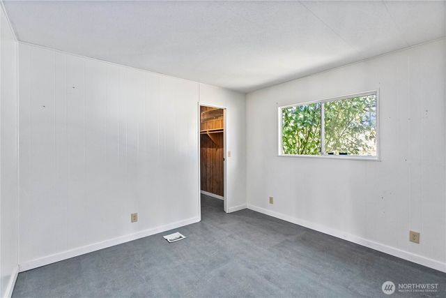 2372 Valley Avenue E, Port Orchard, WA 98366