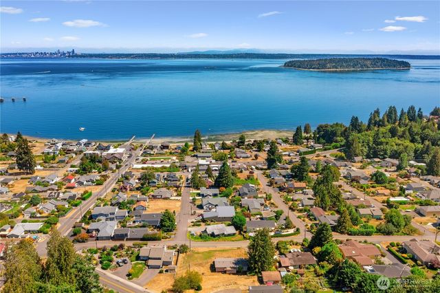 2372 Valley Avenue E, Port Orchard, WA 98366