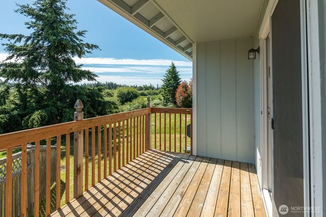 942 NE Cordero Place, Oak Harbor, WA 98277