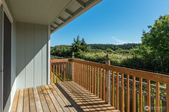 942 NE Cordero Place, Oak Harbor, WA 98277