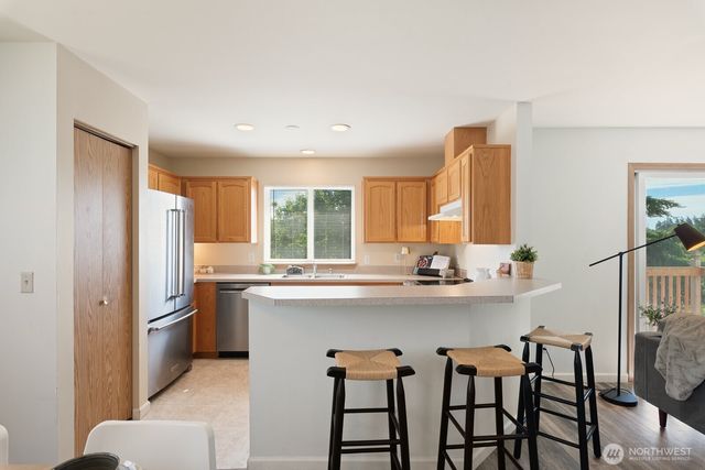 942 NE Cordero Place, Oak Harbor, WA 98277