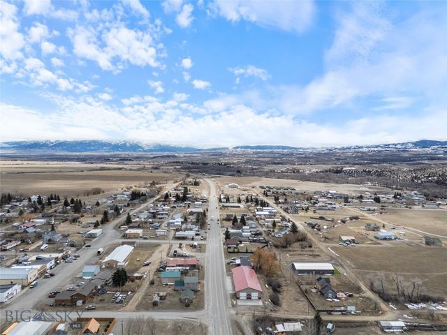 301 1st Avenue N, Clyde Park, MT 59018