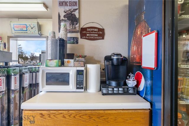 301 1st Avenue N, Clyde Park, MT 59018