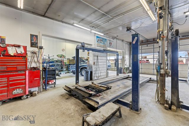 301 1st Avenue N, Clyde Park, MT 59018