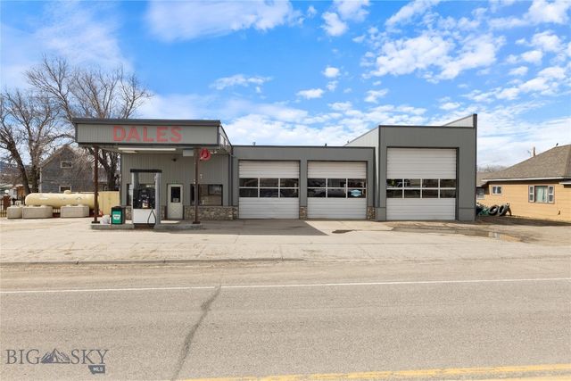 301 1st Avenue N, Clyde Park, MT 59018
