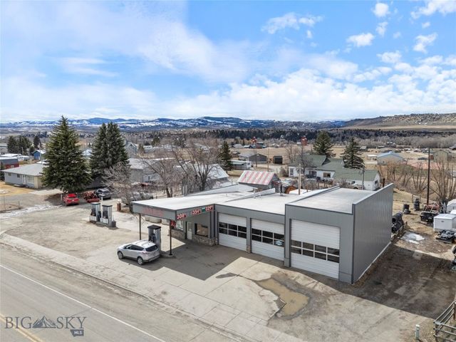 301 1st Avenue N, Clyde Park, MT 59018