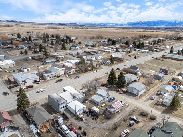 301 1st Avenue N, Clyde Park, MT 59018