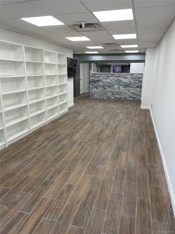 104-06 Jamaica Avenue 1st Fl, Richmond Hill, NY 11418
