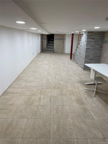 104-06 Jamaica Avenue 1st Fl, Richmond Hill, NY 11418