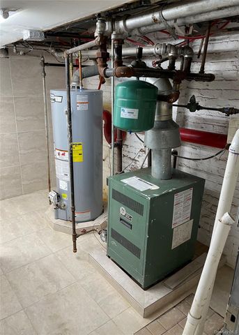 104-06 Jamaica Avenue 1st Fl, Richmond Hill, NY 11418