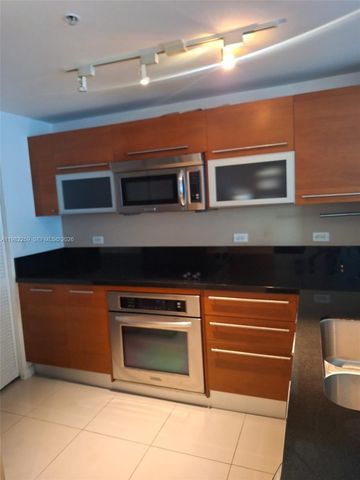 253 NE 2nd St 2606, Miami, FL 33132