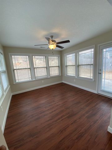 126 Mistwood Lane, Boiling Springs, SC 29316