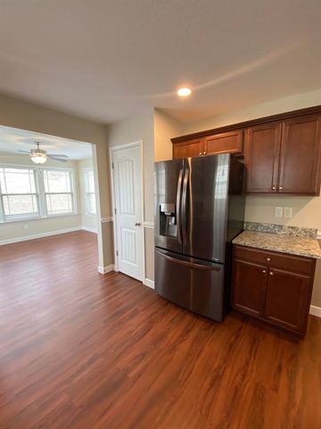 126 Mistwood Lane, Boiling Springs, SC 29316