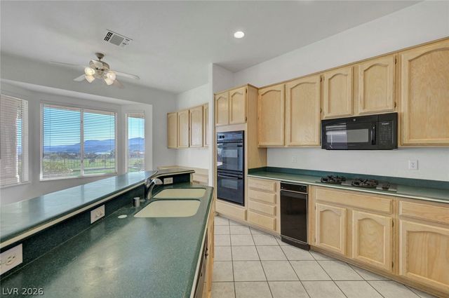 2221 High Mesa Drive, Henderson, NV 89012