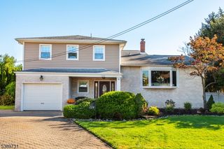 124 Thanksgiving Ln, Clifton City, NJ 07013