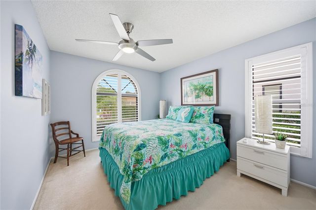 5550 SALEM SQUARE DRIVE S, Palm Harbor, FL 34685