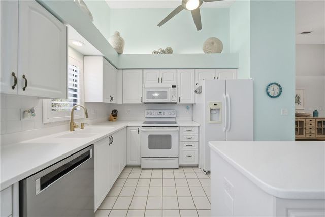 5550 SALEM SQUARE DRIVE S, Palm Harbor, FL 34685