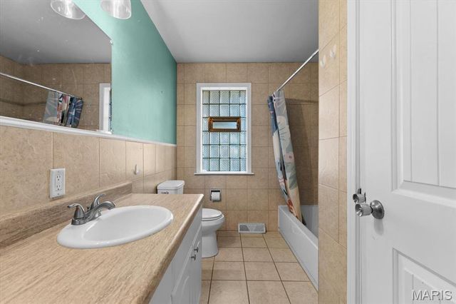 702 Mary Jane Street, Lebanon, IL 62254