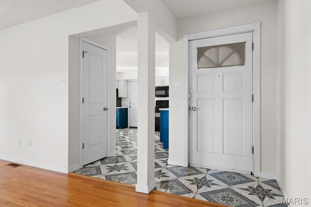 702 Mary Jane Street, Lebanon, IL 62254