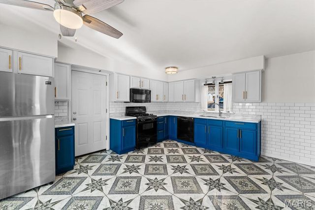 702 Mary Jane Street, Lebanon, IL 62254